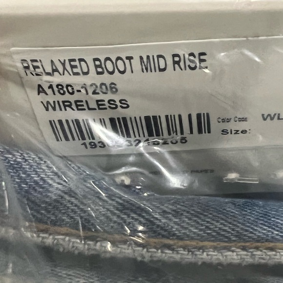 AGOLDE Relaxed Bootcut Jeans - Picture 2 of 8